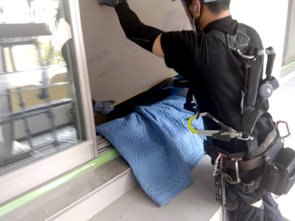 荷上げ作業